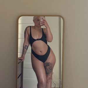 Black monokini